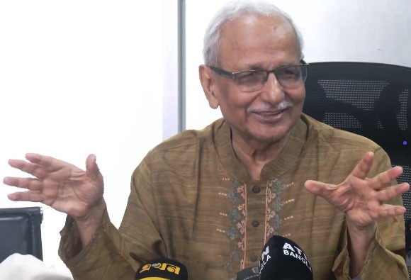 একটা নির্বাচন কমিশন দিনকে রাত করা ছাড়া সবই পারে: বদিউল
