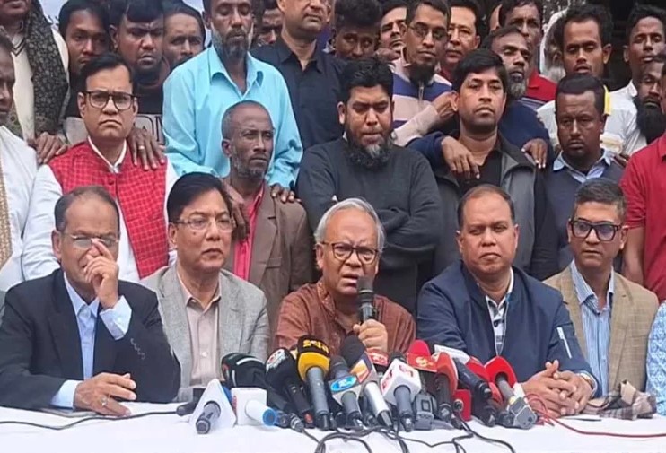 হরতাল ডাকবেন আর মানুষ লাফিয়ে পড়বে, এমনটা হবে না: রিজভী